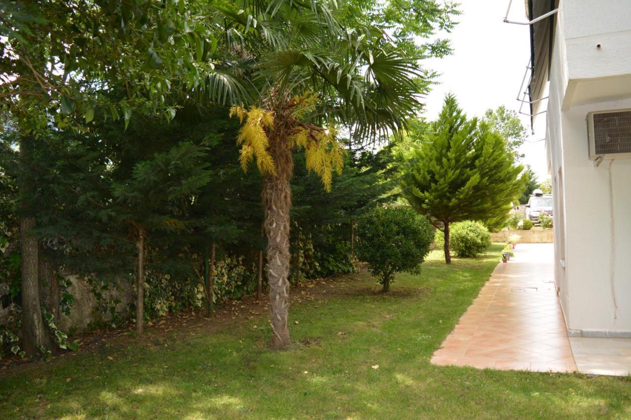 Përmet Hotel Aroma מראה חיצוני תמונה