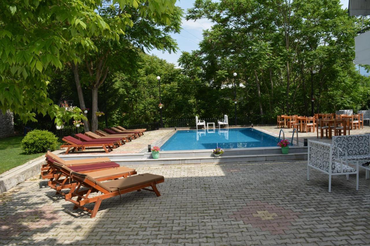 Përmet Hotel Aroma מראה חיצוני תמונה