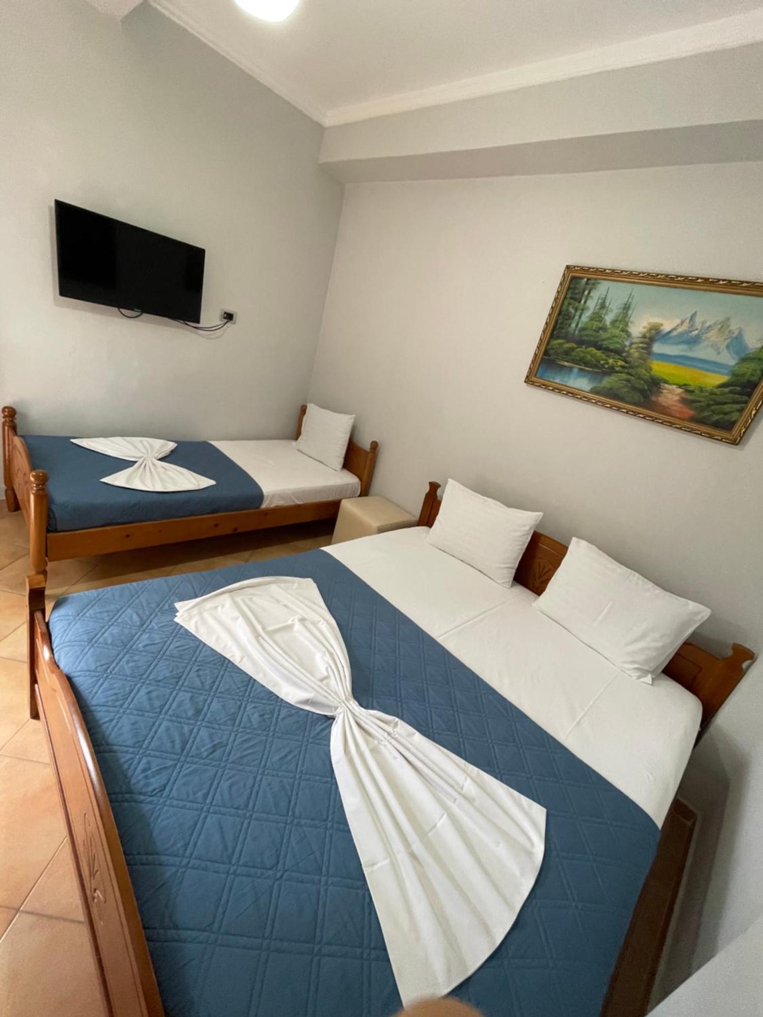 Përmet Hotel Aroma מראה חיצוני תמונה