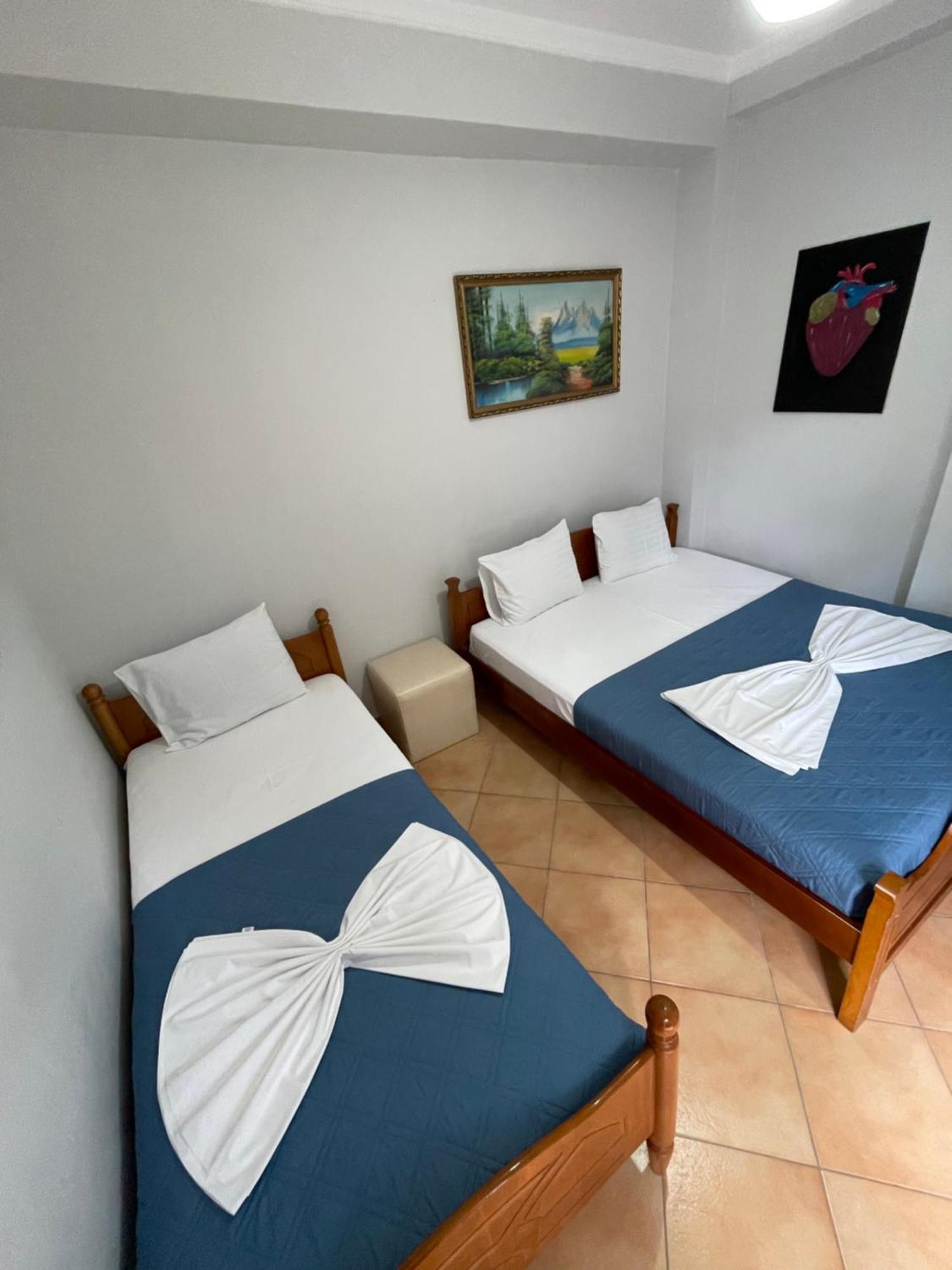 Përmet Hotel Aroma מראה חיצוני תמונה