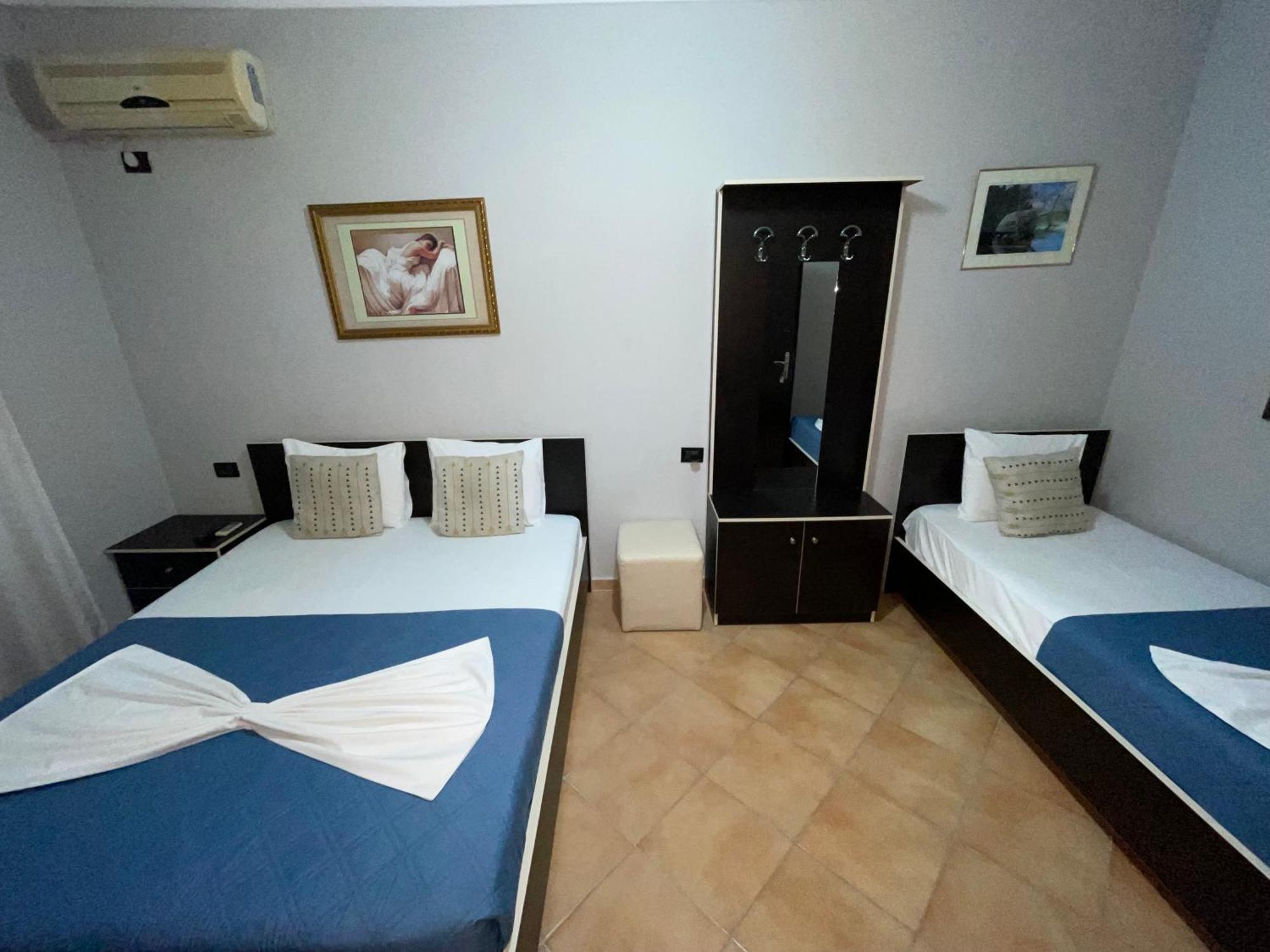 Përmet Hotel Aroma מראה חיצוני תמונה