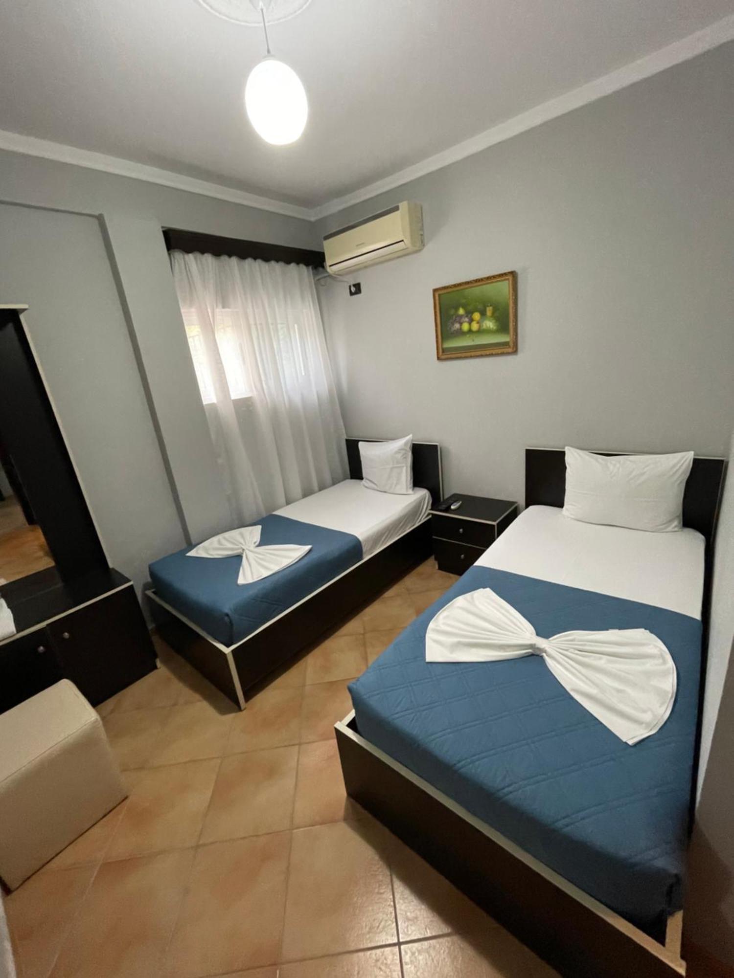 Përmet Hotel Aroma מראה חיצוני תמונה