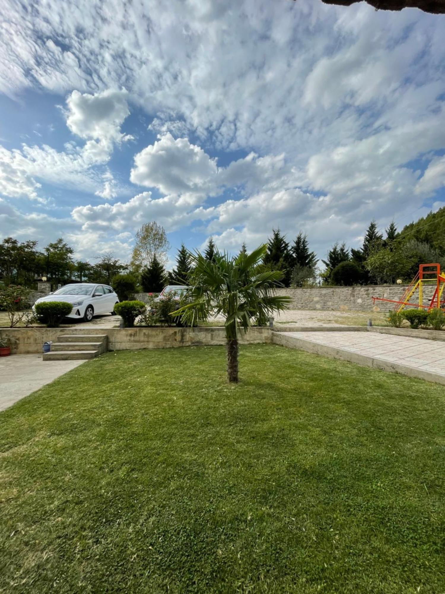Përmet Hotel Aroma מראה חיצוני תמונה
